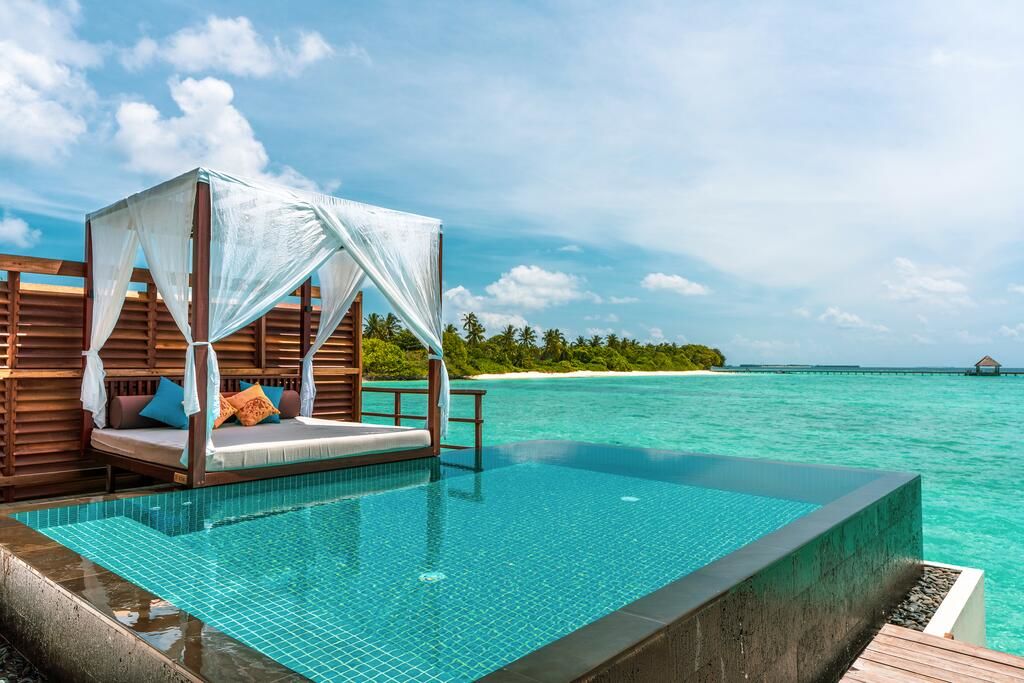 Furaveri Island Resort